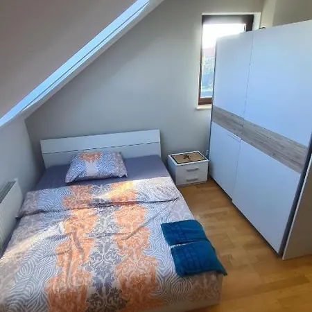 Dom Pod Wroclawiem13 Apartment Domaslaw