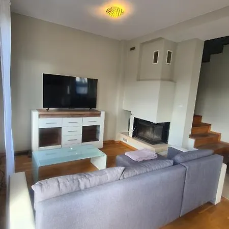 Dom Pod Wroclawiem13 *