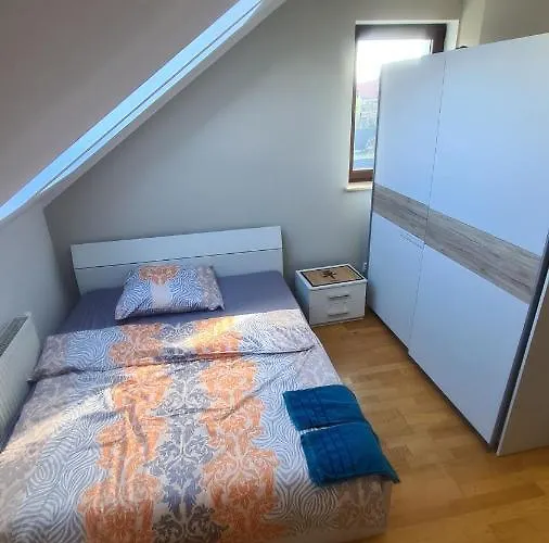 Dom Pod Wroclawiem13 Apartamento Domasław