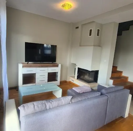 Dom Pod Wroclawiem13 *